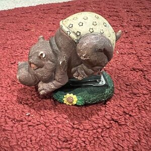 Miniature hippopotamus stapler